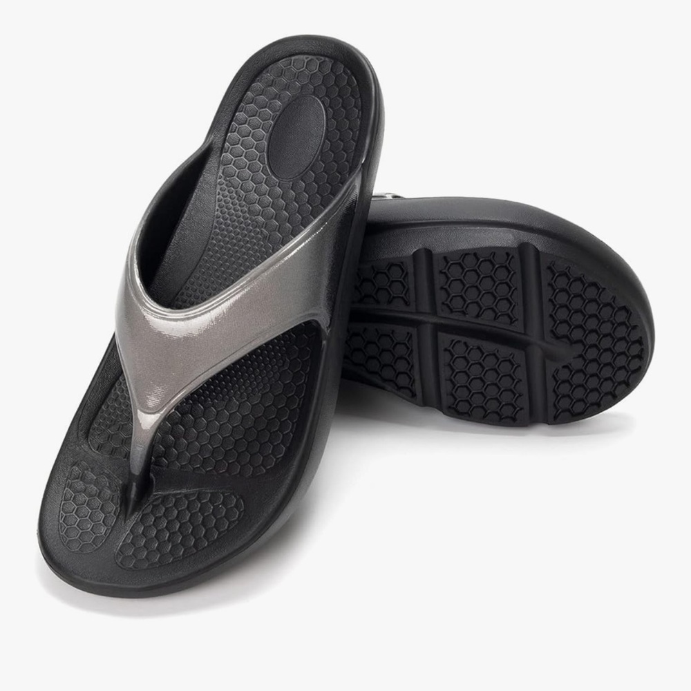 FUNKYMONKEY Women's Black And Gray Thong Flip Flop